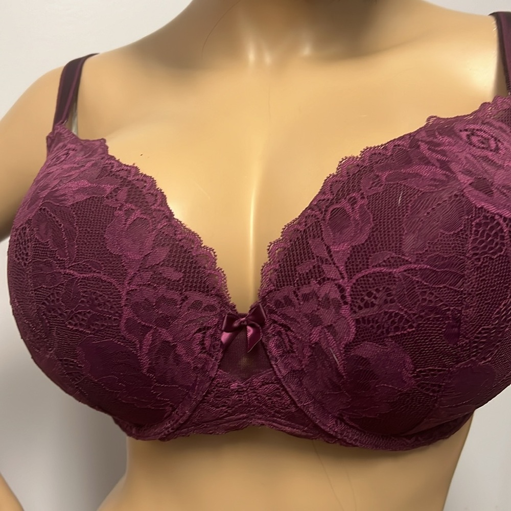 NWOT Torrid Curve Bra S 38DD